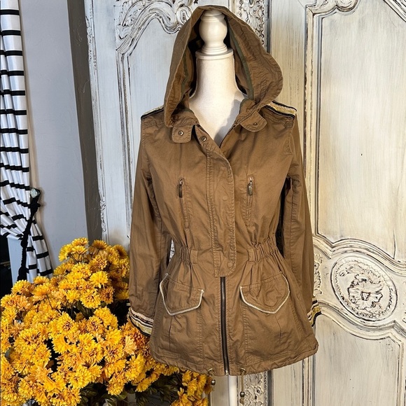 Willow & Clay Jackets & Blazers - Willow & Clay Brown Hooded Jacket with Pockets Gold and Black Accents